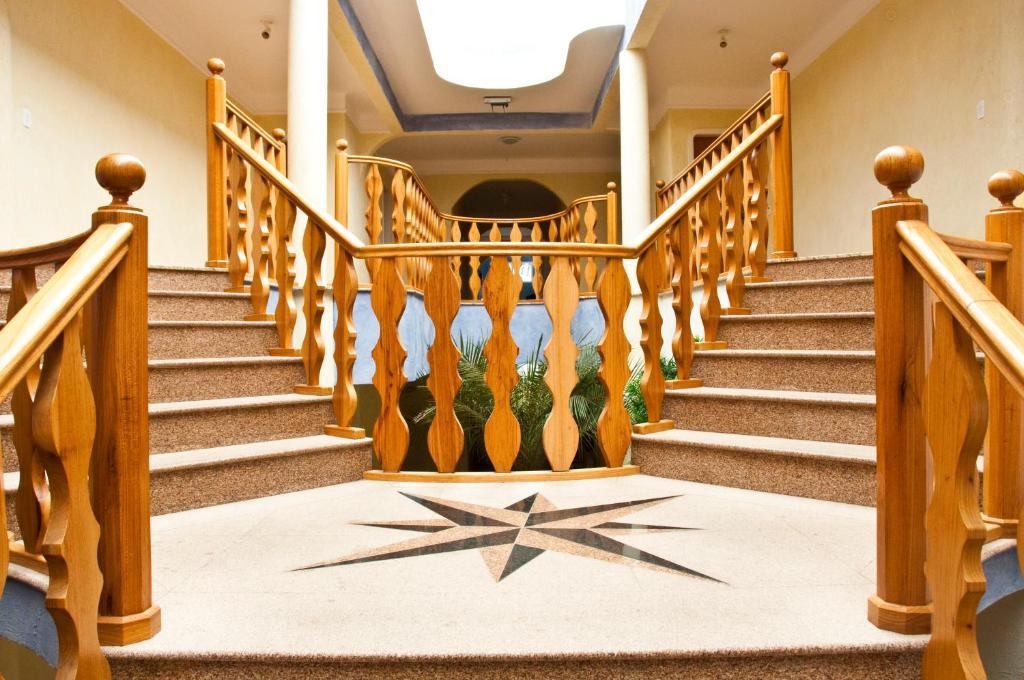 Atena Hotel 3*